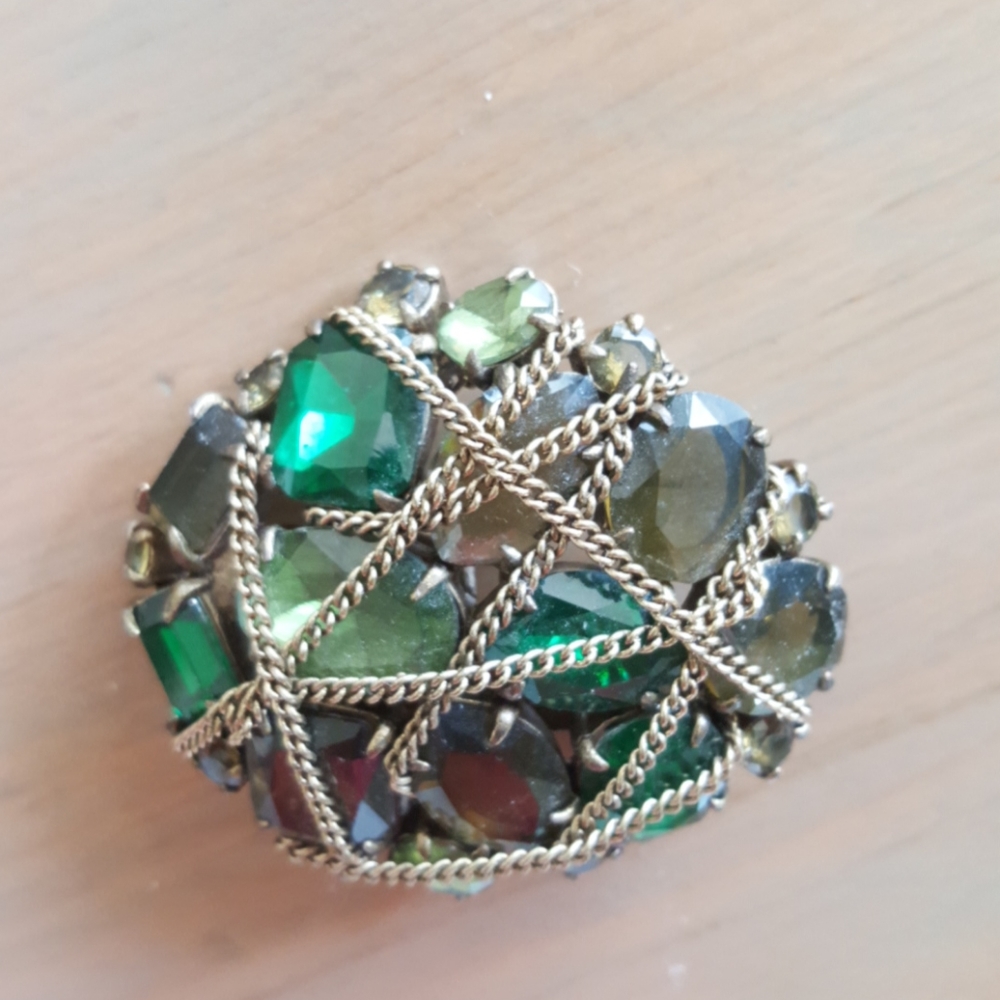 Brooch